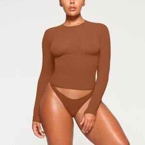 SKIMS Fits Everybody Long Sleeve